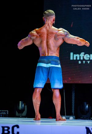 MEN‘S PHYSIQUE 174
